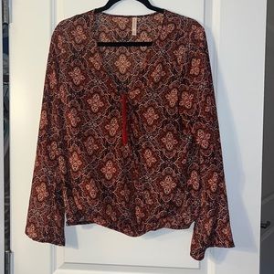 Xhiliration Floral Long Sleeve Blouse